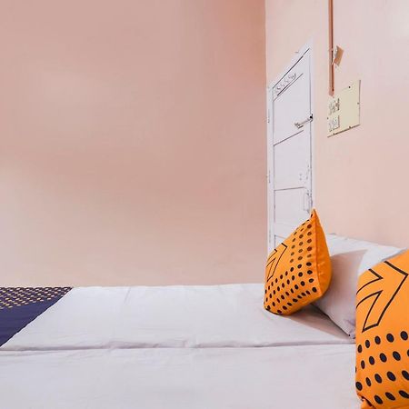 Spot On 68111 Jeena Motels Kollam Exterior photo