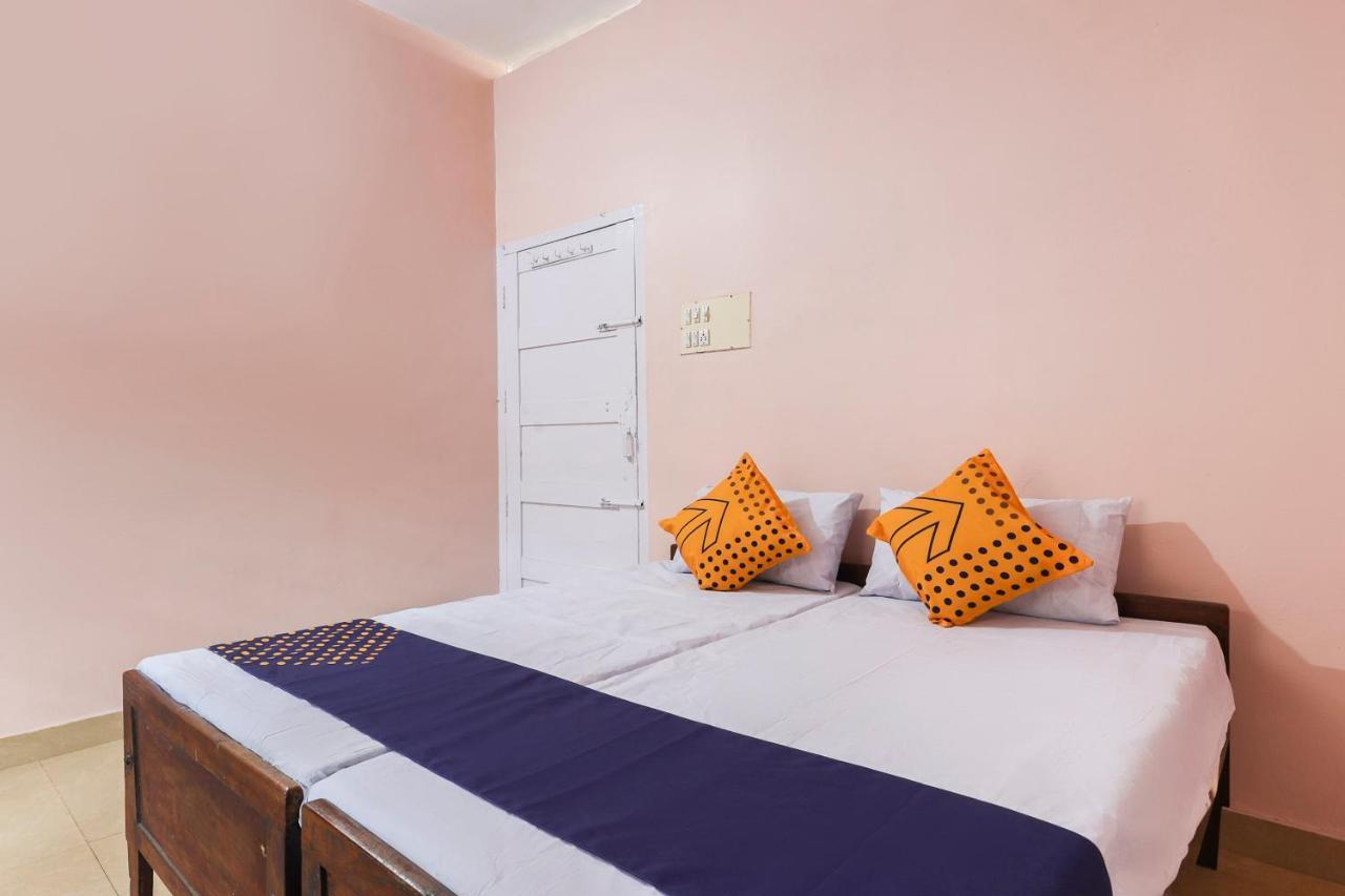Spot On 68111 Jeena Motels Kollam Exterior photo